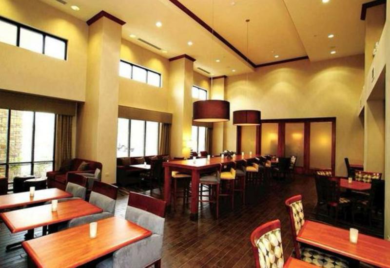 Hampton Inn & Suites Chicago Deer Park Exterior photo